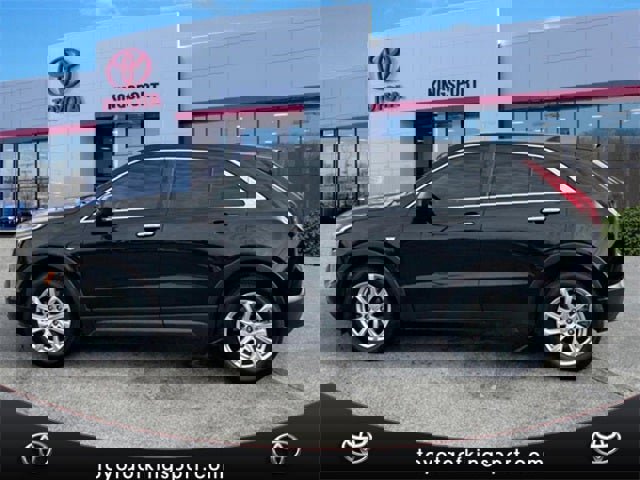 Used 2019 Cadillac XT4 Luxury image 2