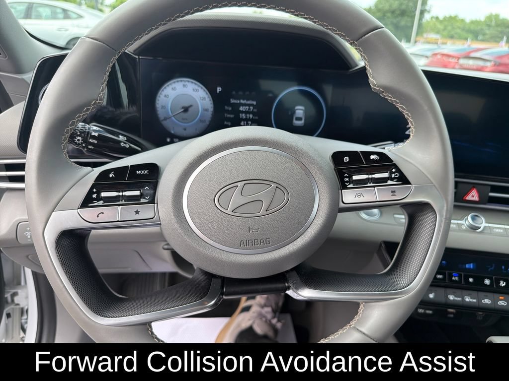 Certified 2024 Hyundai Elantra SEL w/ Convenience Package FWD image 17