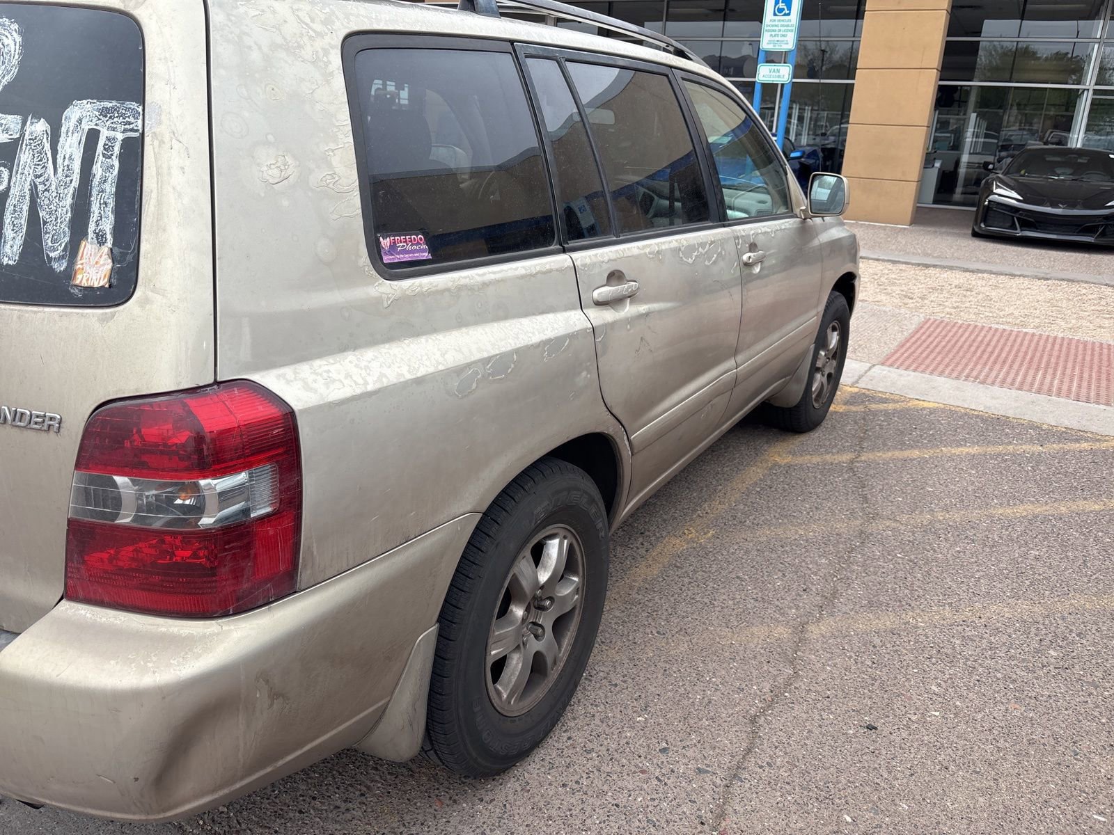 Used 2006 Toyota Highlander w/ 3rd Row FWD image 5