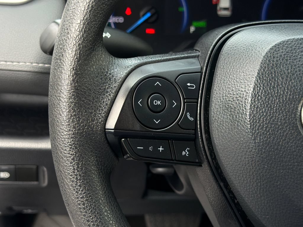 Used 2025 Toyota RAV4 XLE AWD/4WD image 24