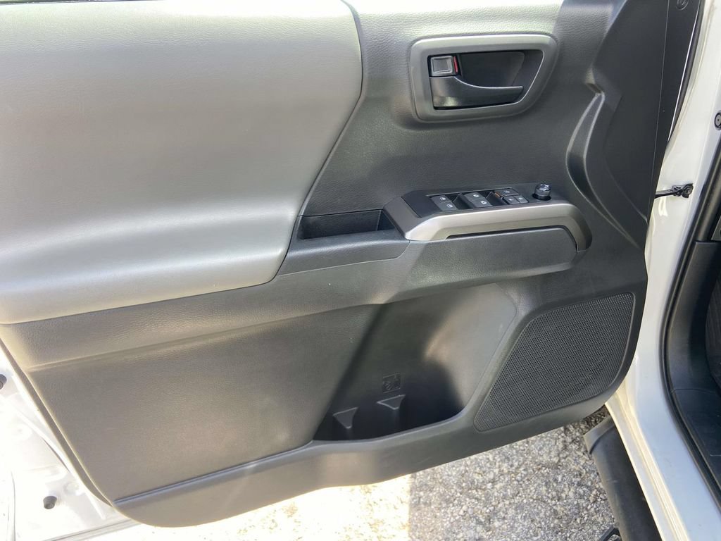 Used 2023 Toyota Tacoma SR5 RWD image 12