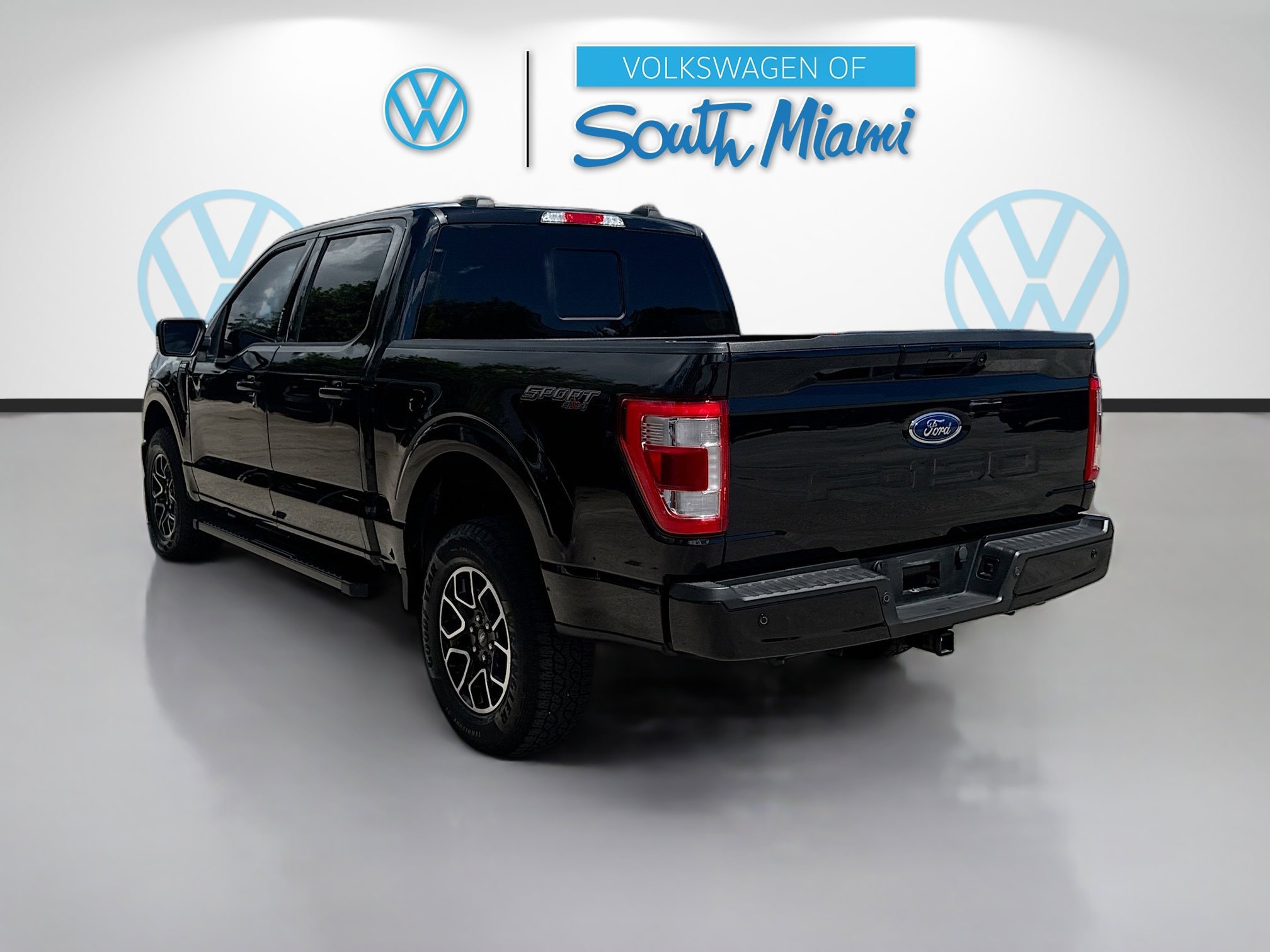 Used 2023 Ford F150 Lariat image 5