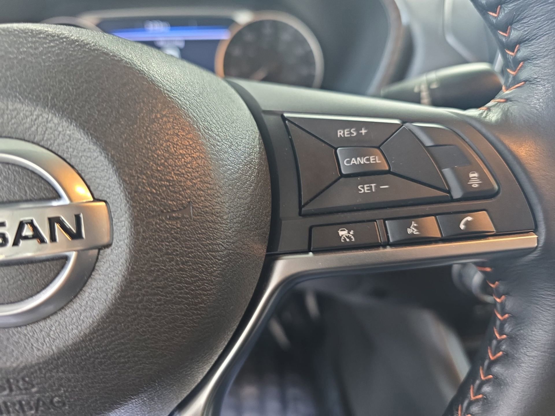 Used 2023 Nissan Sentra SR w/ Electronics Package FWD image 17