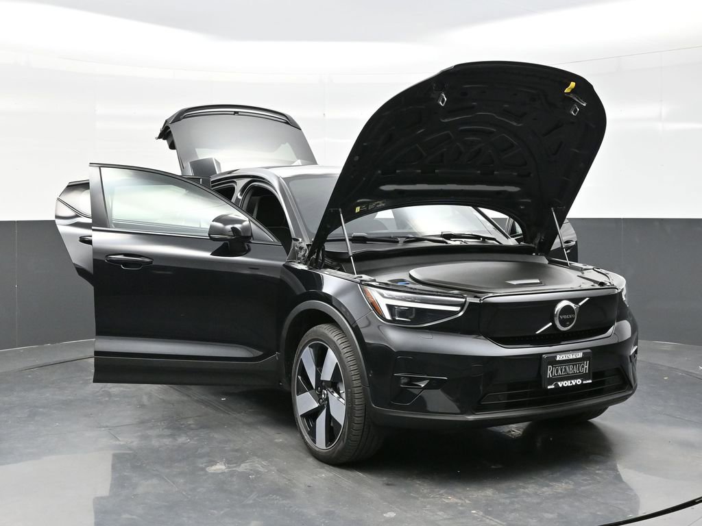 Used 2023 Volvo C40 P8 Recharge Ultimate image 39