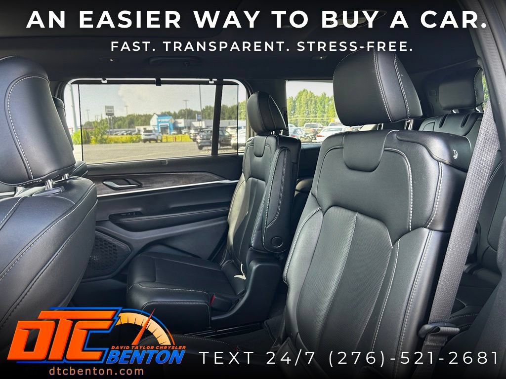 Used 2025 Jeep Grand Cherokee L Limited w/ Luxury Tech Group II AWD/4WD image 28