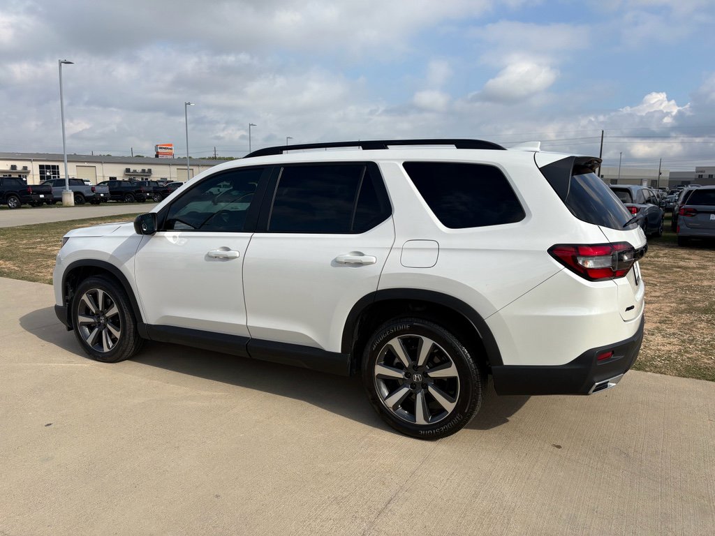 Certified 2023 Honda Pilot Sport image 6