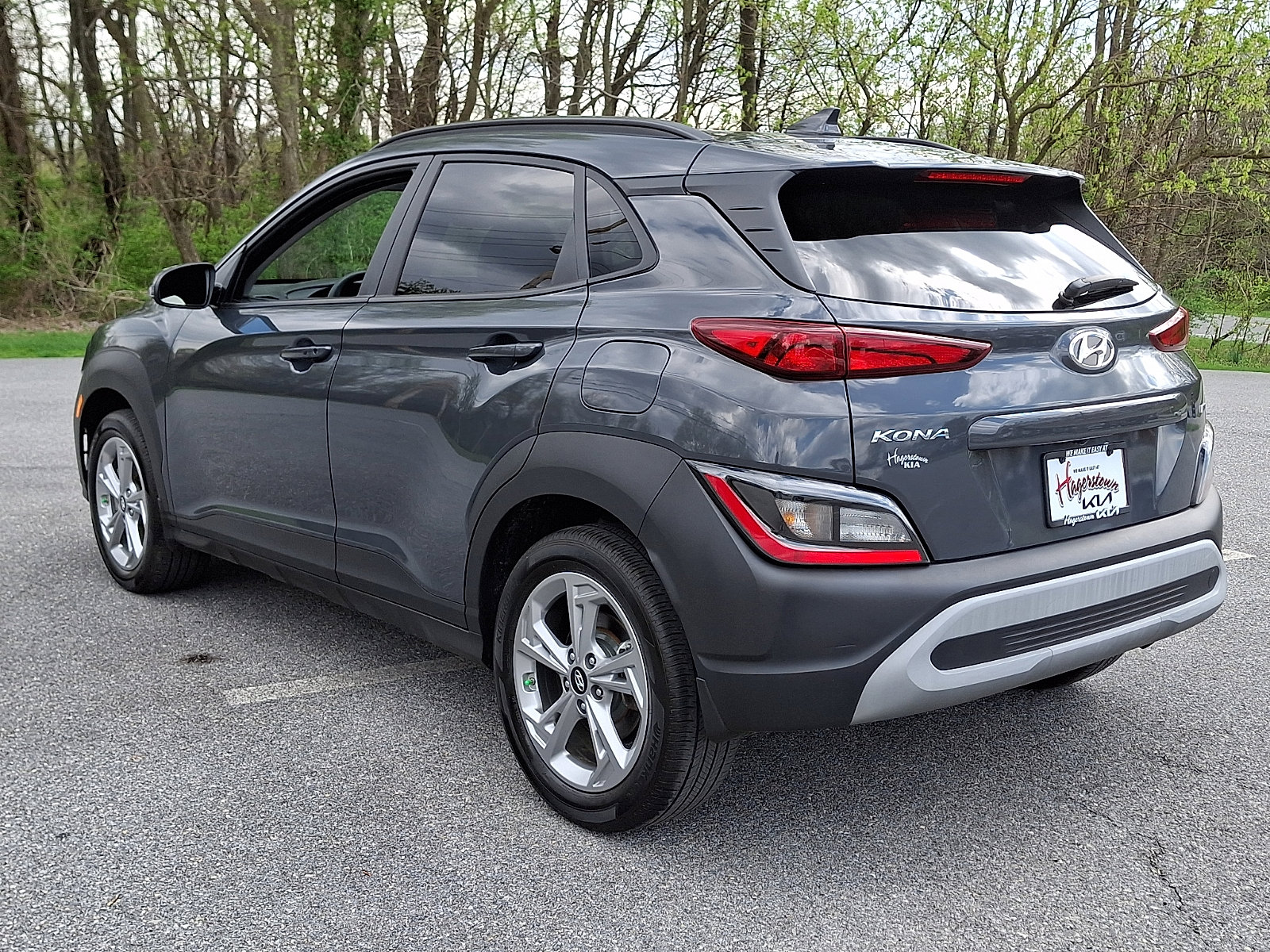 Used 2023 Hyundai Kona SEL w/ Cargo Package image 4