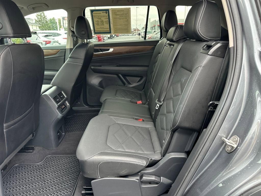 Used 2024 Volkswagen Atlas SE image 17