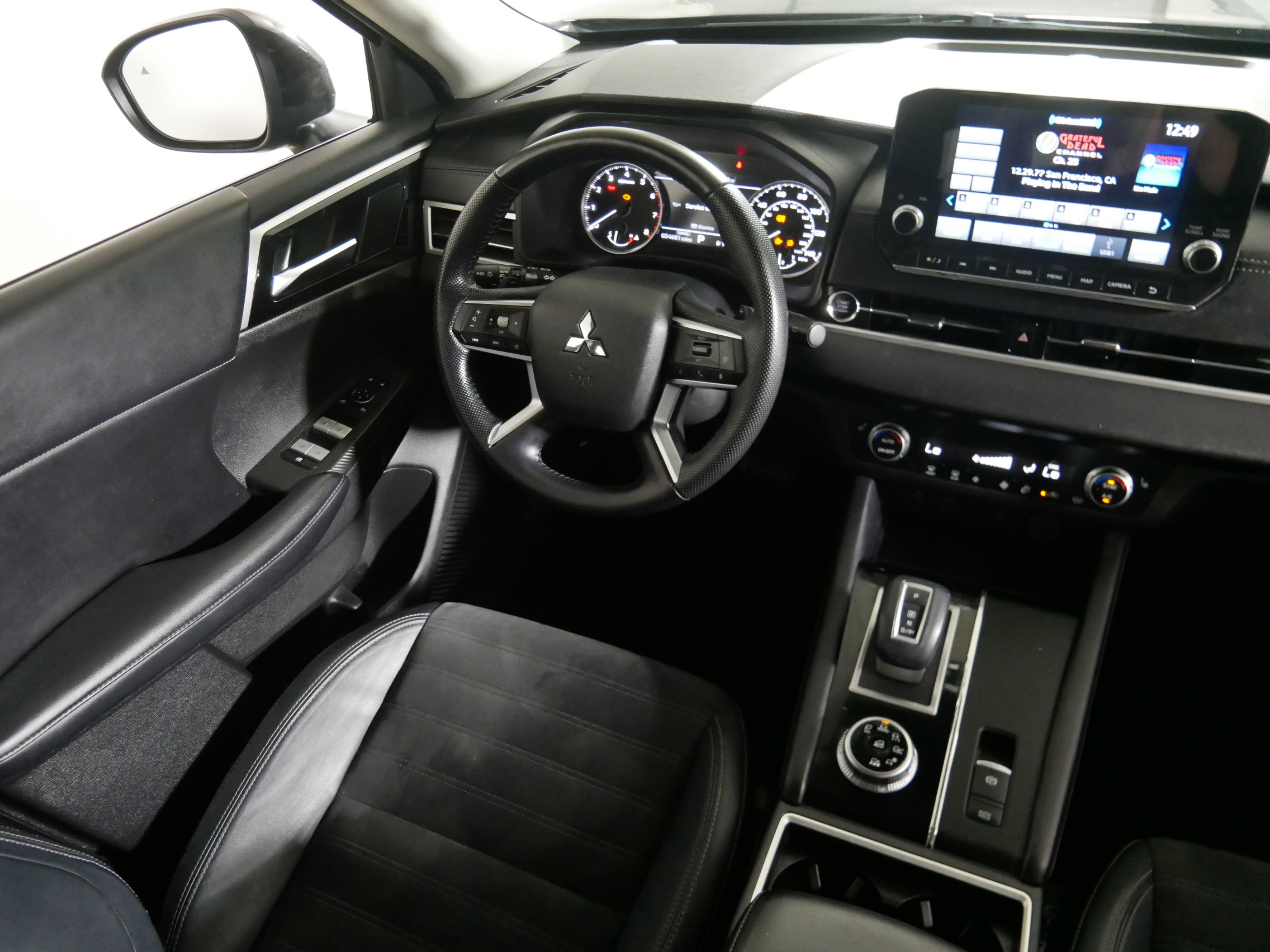 Used 2022 Mitsubishi Outlander SE image 9