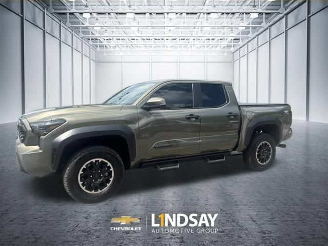 Used 2025 Toyota Tacoma TRD Off-Road w/ TRD Off Road Upgrade Package AWD/4WD image 25