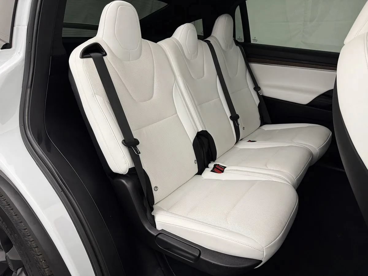 Used 2022 Tesla Model X AWD/4WD image 39