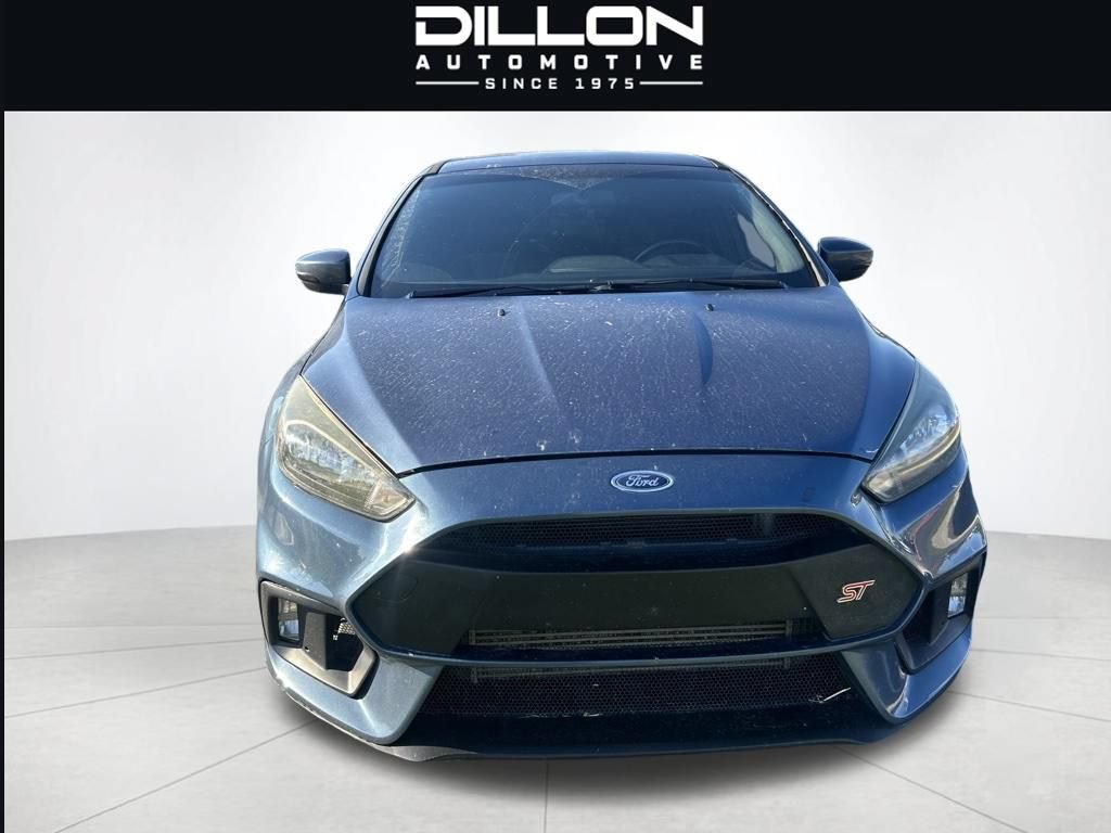 Used 2018 Ford Focus ST FWD image 2