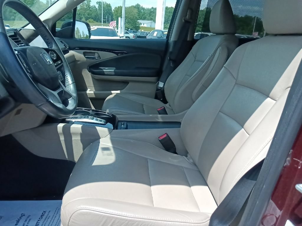 Used 2022 Honda Pilot Touring image 17