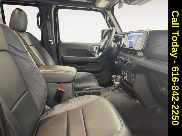 Used 2024 Jeep Wrangler High Altitude image 21