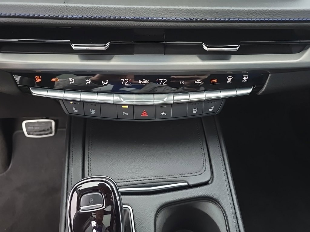 Used 2024 Cadillac XT4 Sport image 17