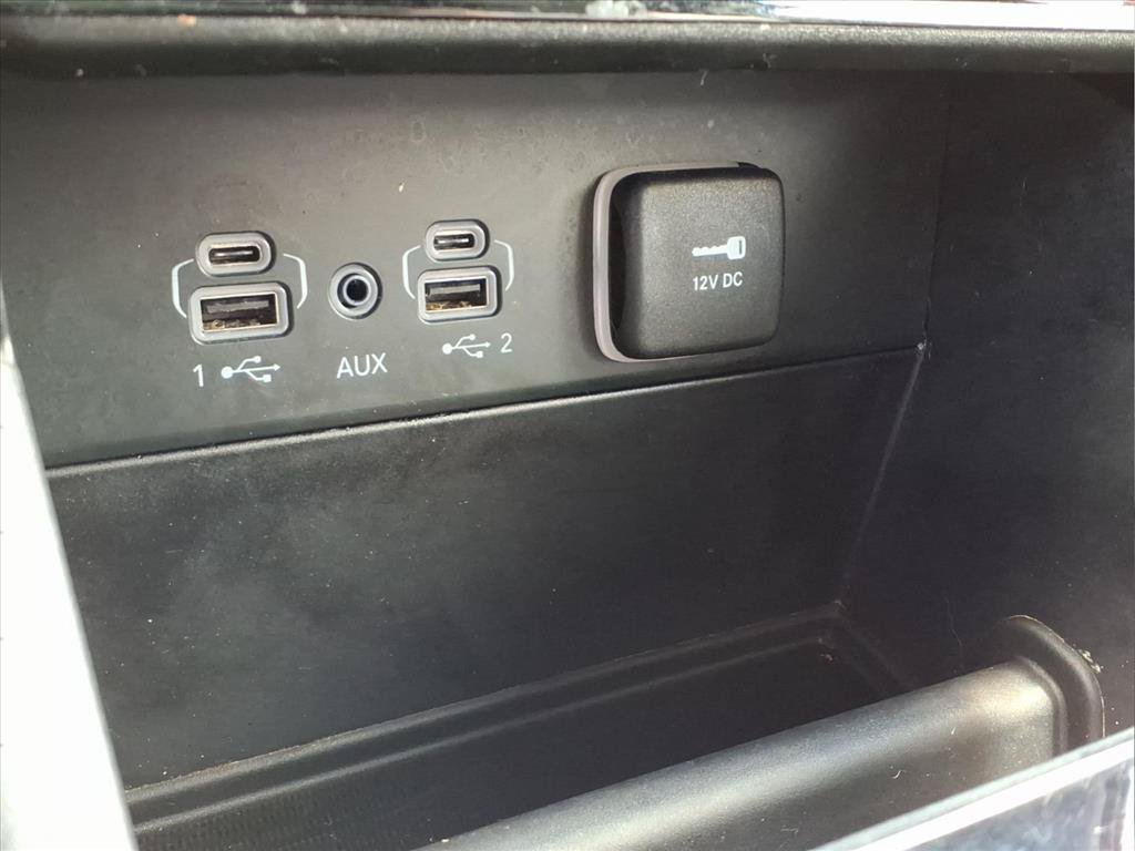 Used 2023 Jeep Grand Cherokee L Limited AWD/4WD image 8