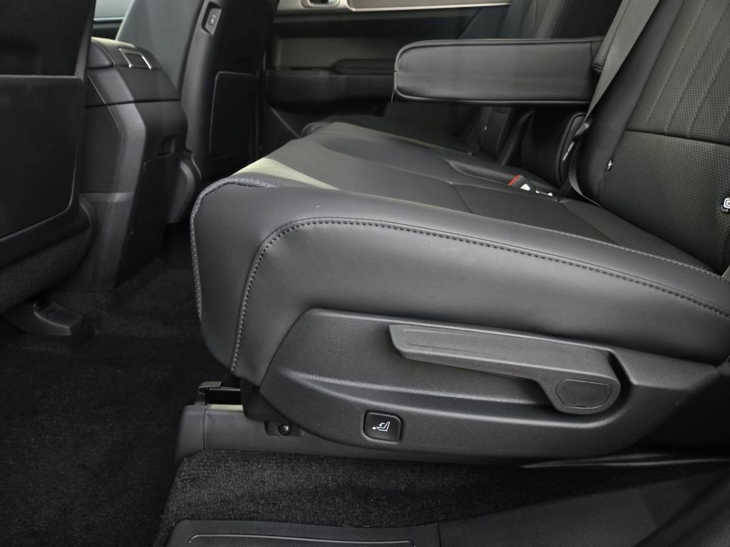 New 2025 Hyundai Santa Fe XRT w/ Tow & Go Package AWD/4WD image 15