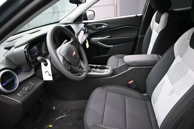 New 2026 Chevrolet Trax LS FWD image 8