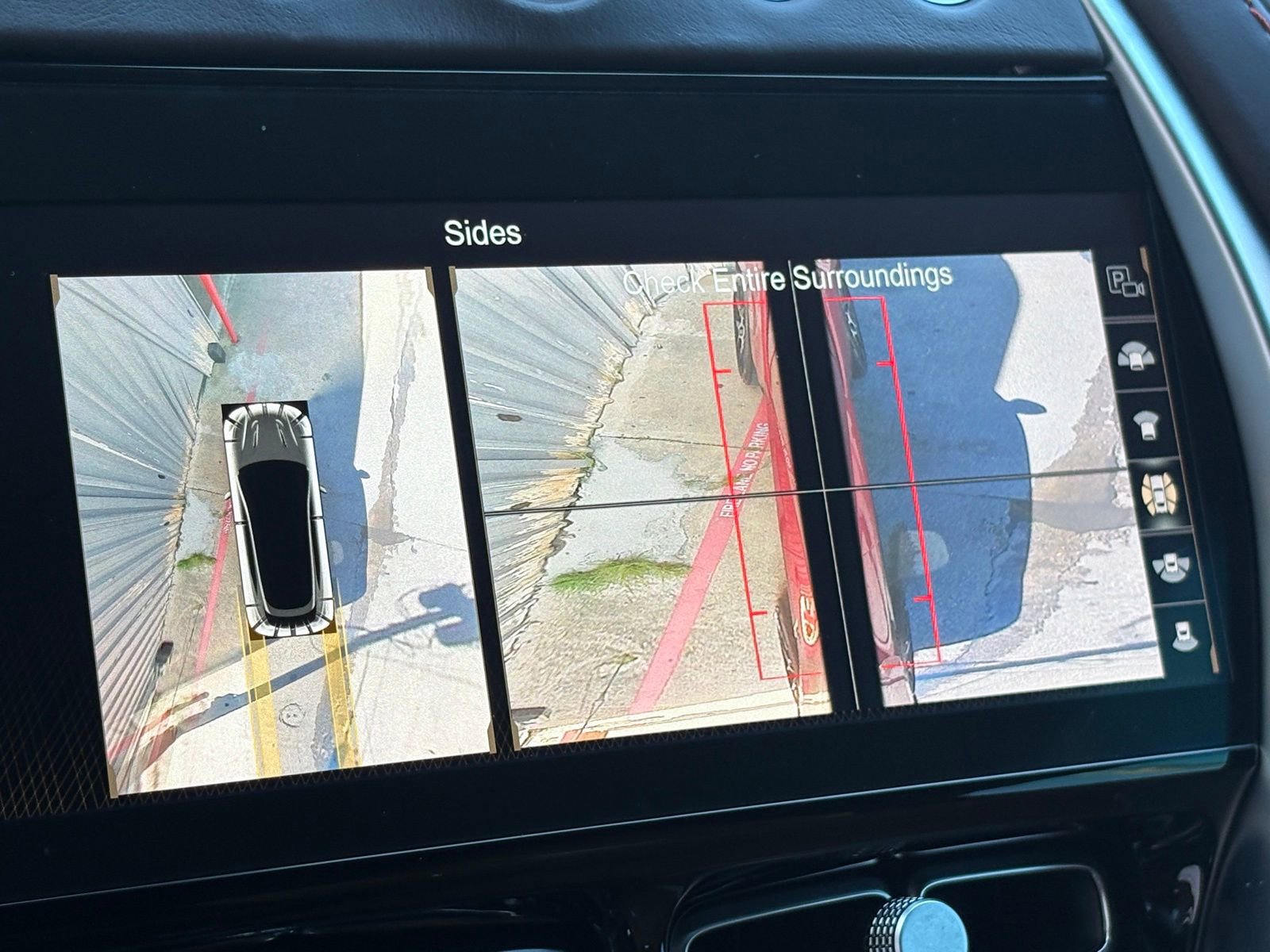 Used 2021 Aston Martin DBX image 28