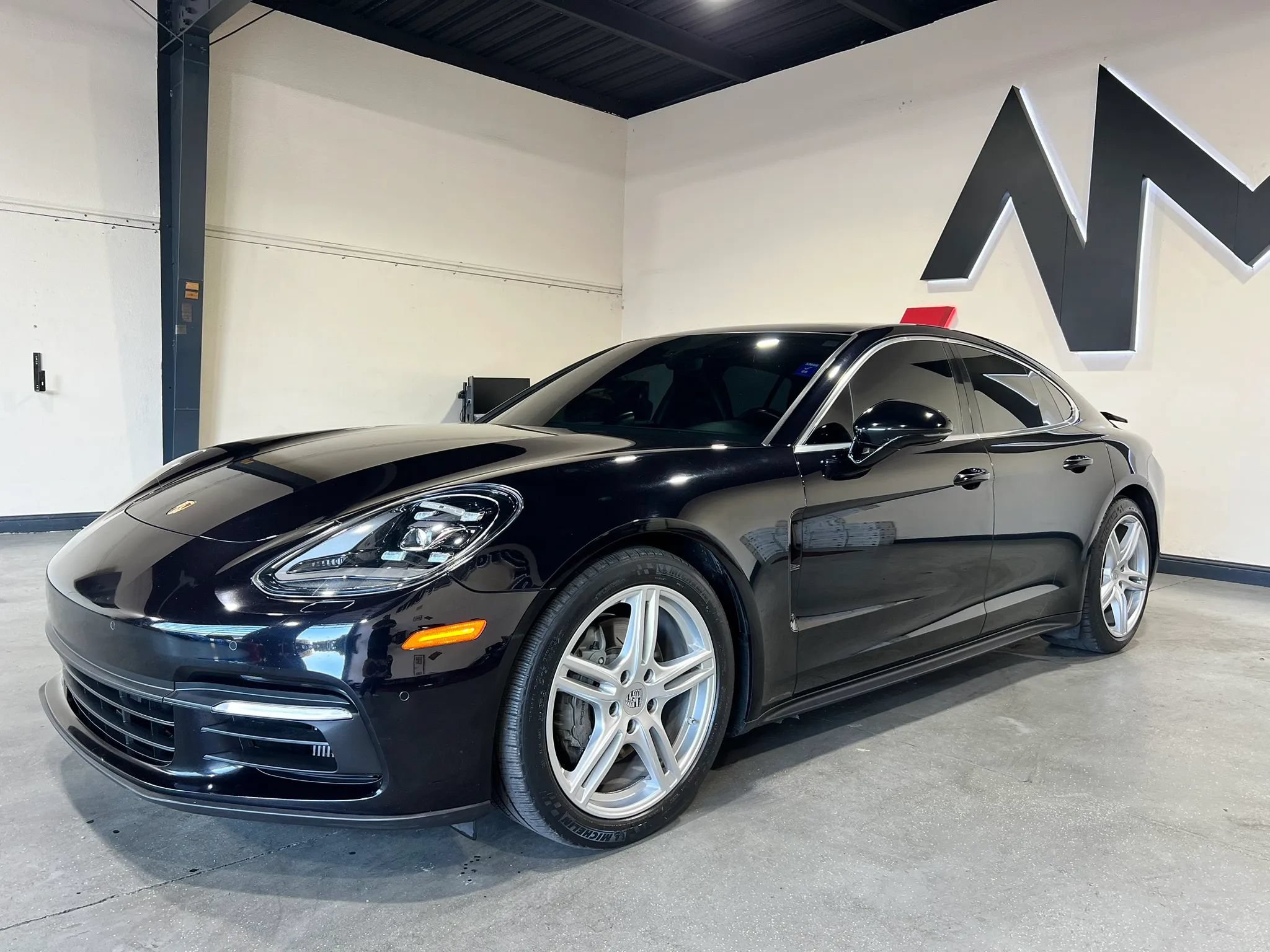 Used 2018 Porsche Panamera 4S AWD/4WD image 1