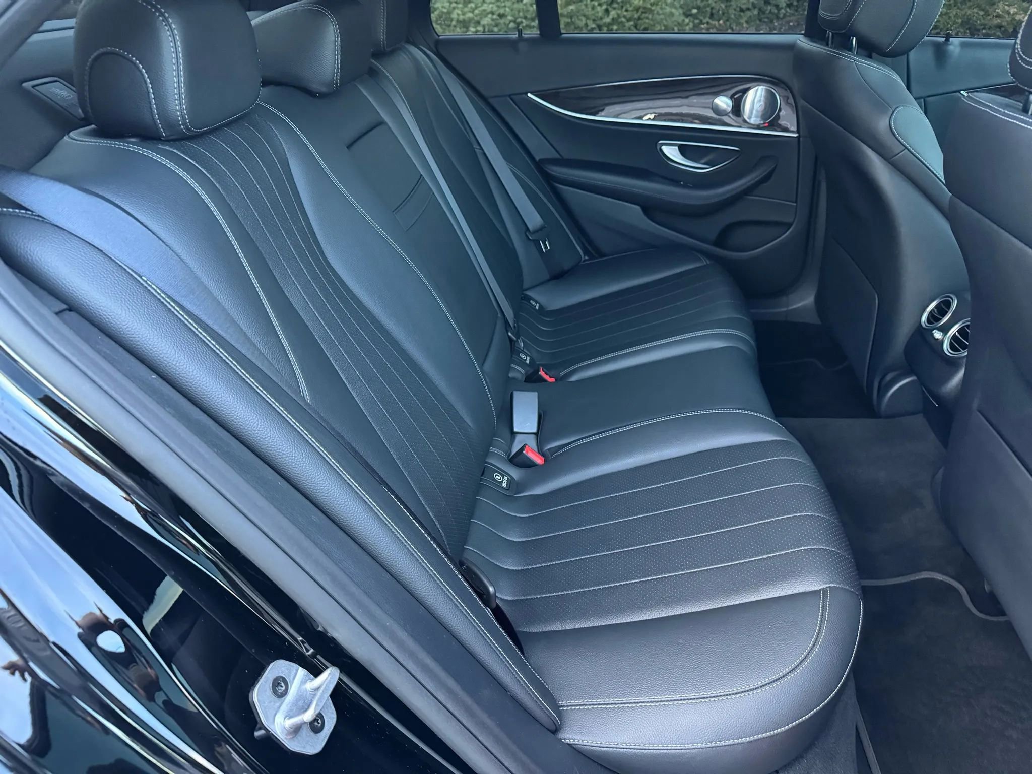 Used 2020 Mercedes-Benz E 350 4MATIC Sedan image 24