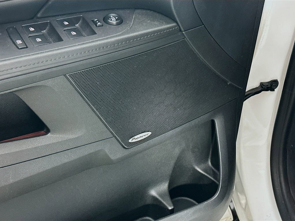 Used 2017 GMC Terrain SLT image 24