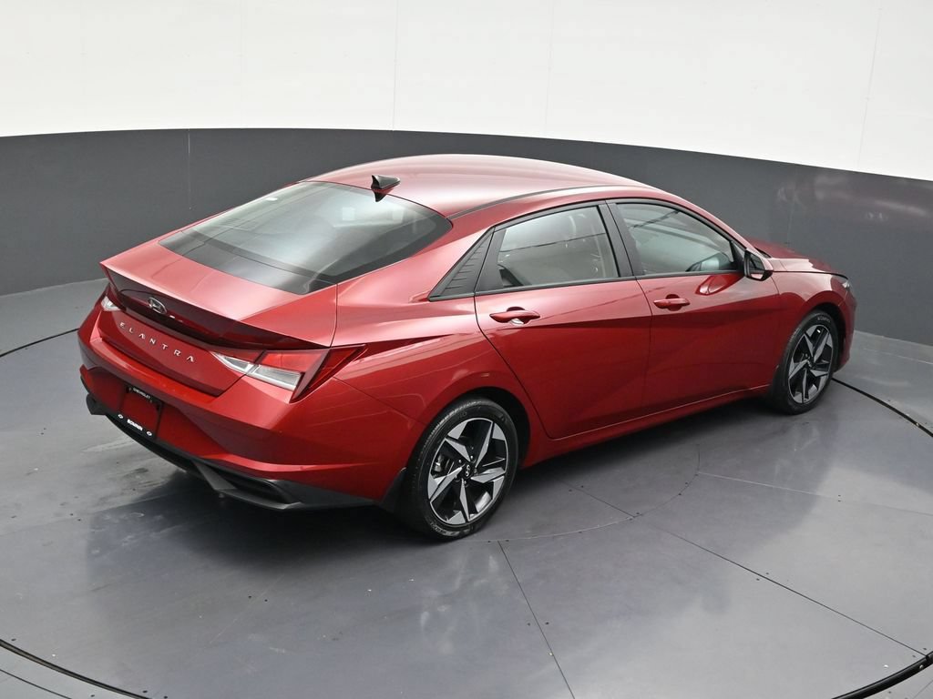 Used 2023 Hyundai Elantra SEL w/ Convenience Package FWD image 22