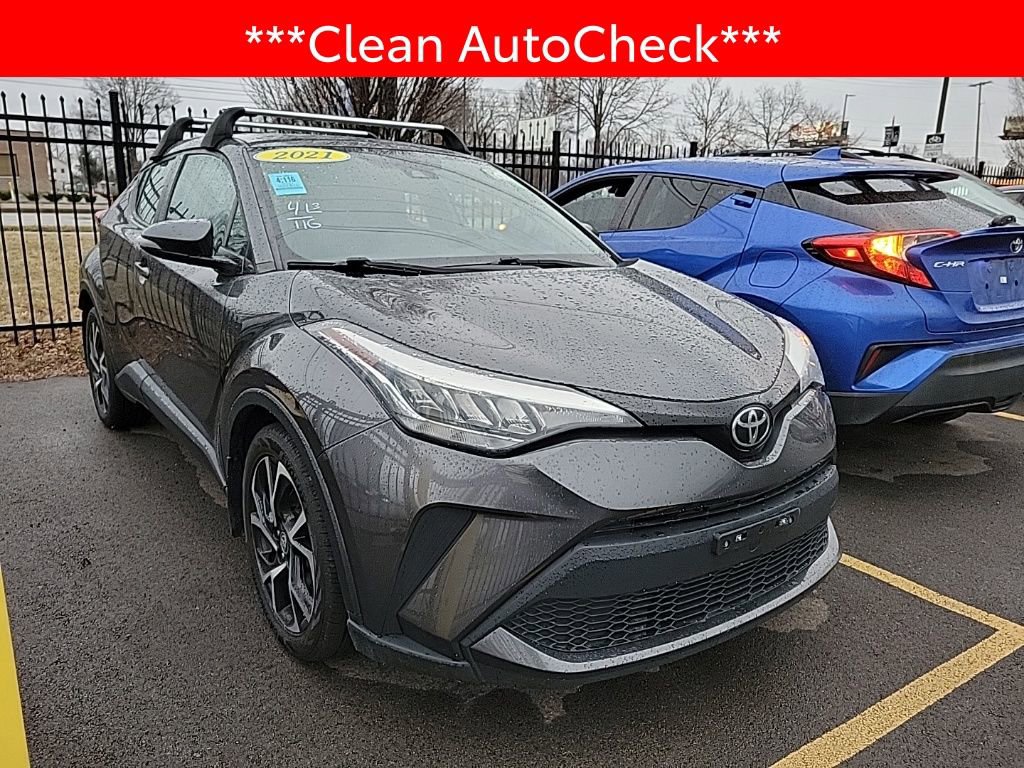 Used 2021 Toyota C-HR XLE image 3