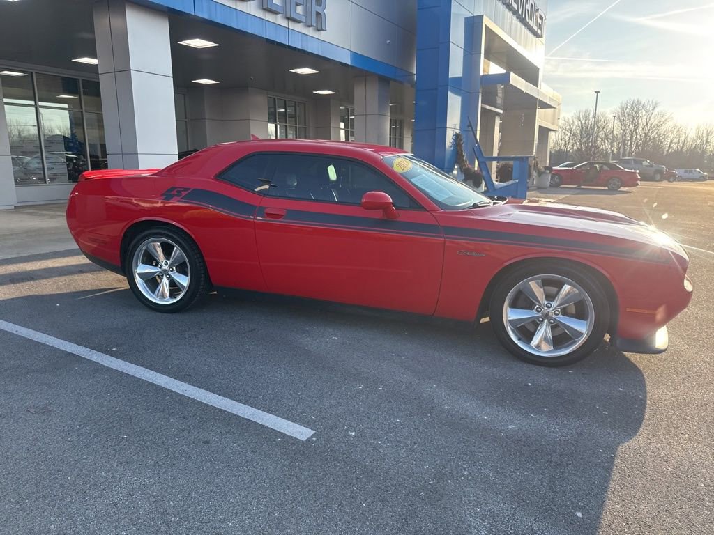 Used 2019 Dodge Challenger R/T w/ Plus Package image 27