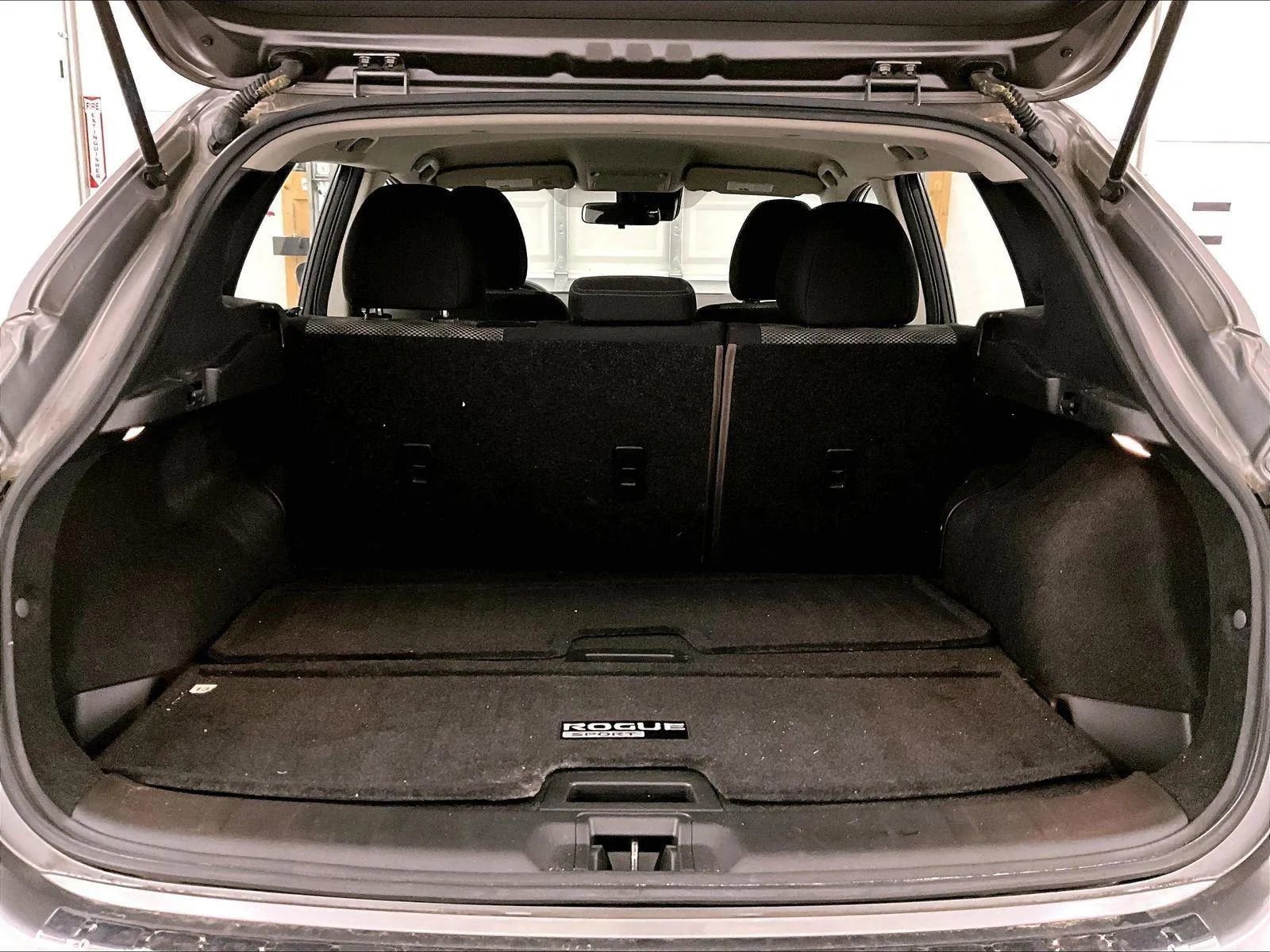 Used 2020 Nissan Rogue Sport SV AWD/4WD image 33