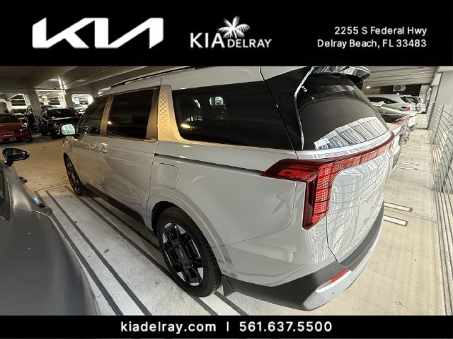 Used 2026 Kia Carnival EX FWD image 8