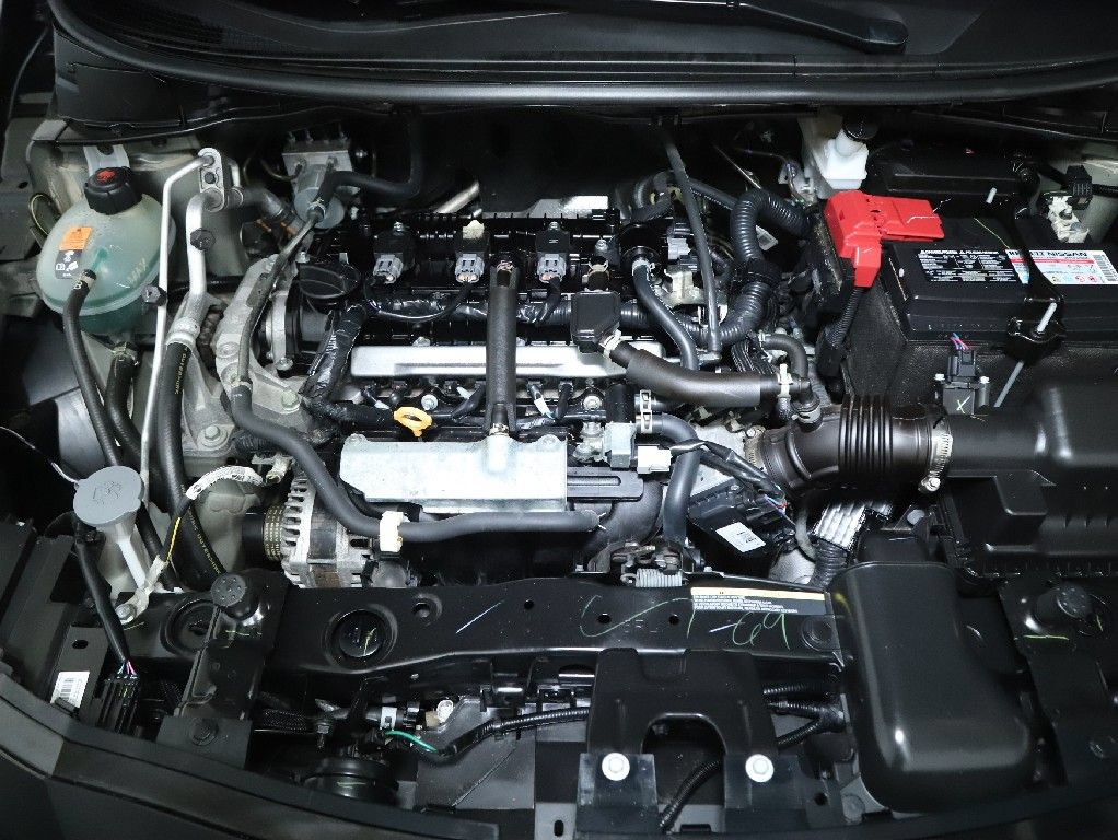 Used 2025 Nissan Versa SV FWD image 33