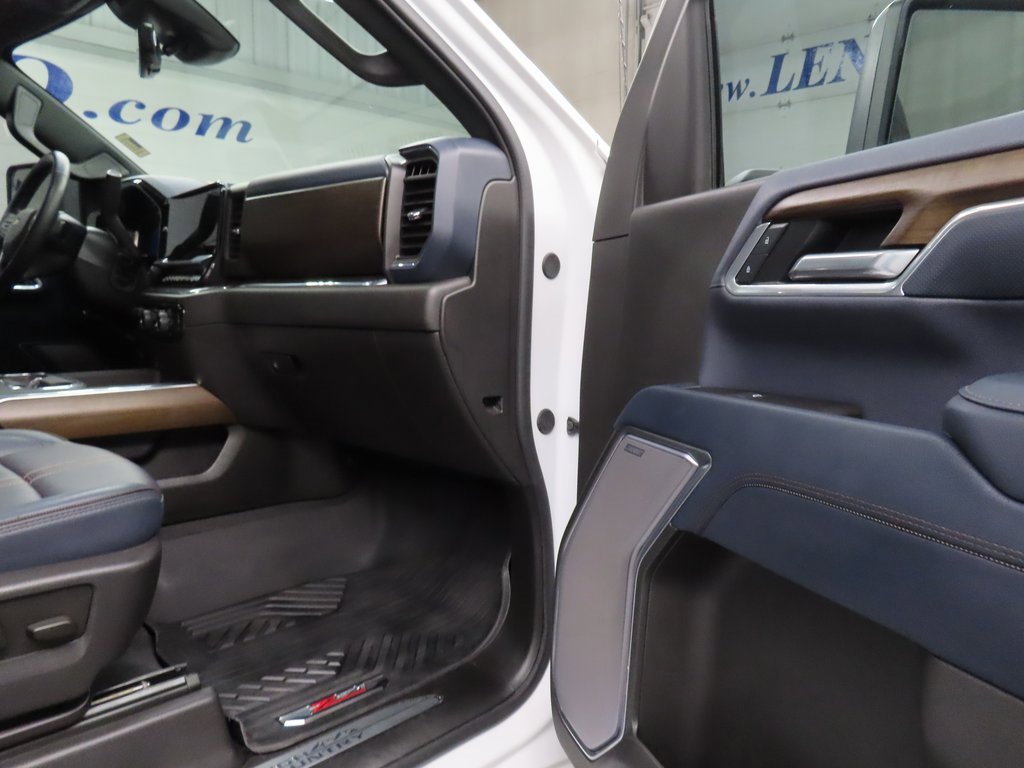 Used 2025 Chevrolet Silverado 2500 High Country w/ High Country Premium Package image 32