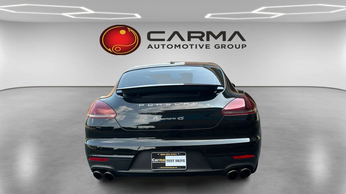 Used 2015 Porsche Panamera 4S image 4