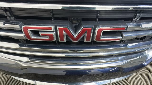 Used 2022 GMC Acadia SLE w/ Driver Convenience Package FWD image 9