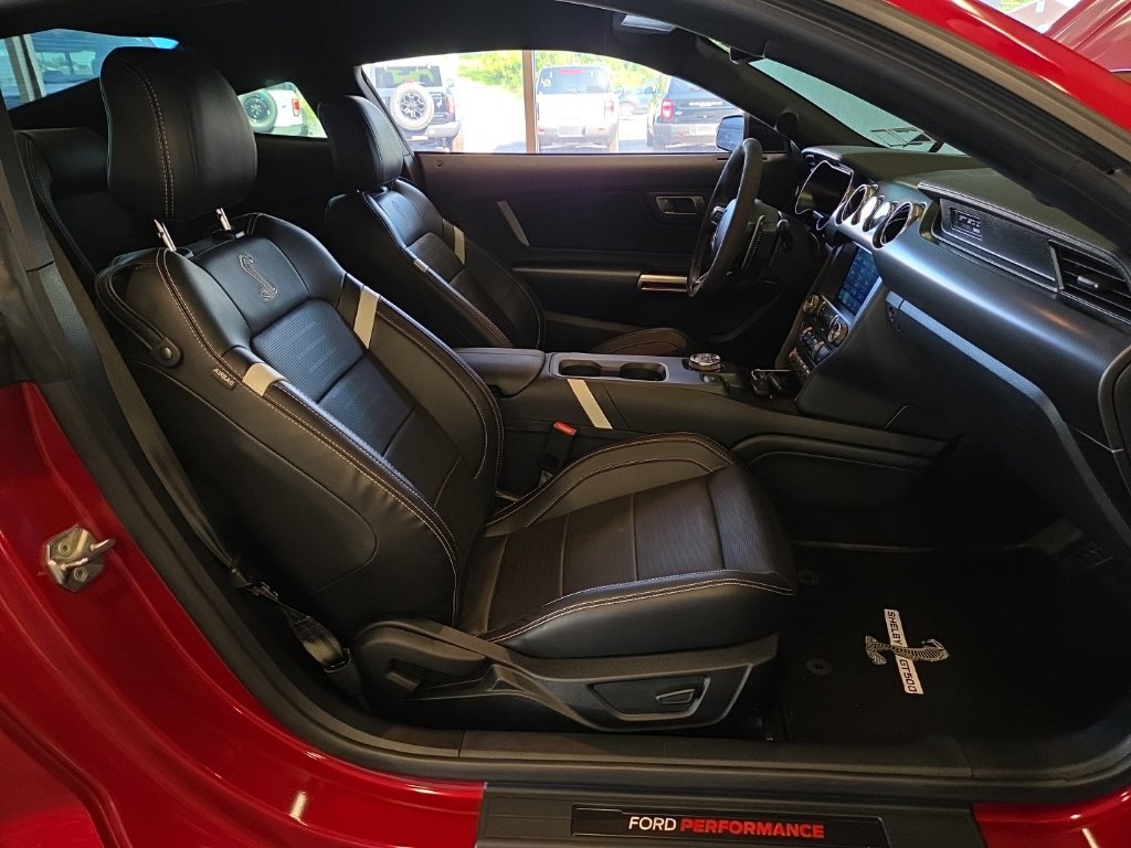 Used 2021 Ford Mustang Shelby GT500 w/ Technology Package RWD image 28