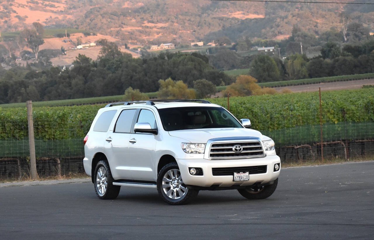 Used 2013 Toyota Sequoia Platinum AWD/4WD image 3