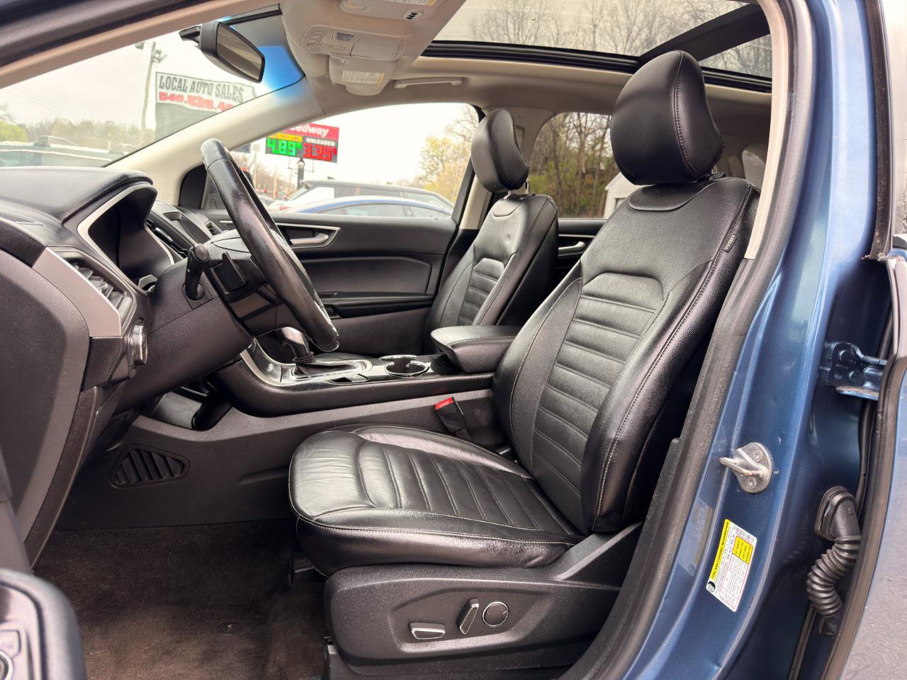 Used 2018 Ford Edge SEL w/ Equipment Group 201A image 9