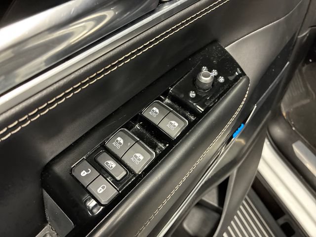 Used 2022 Jeep Grand Wagoneer Series I AWD/4WD image 11