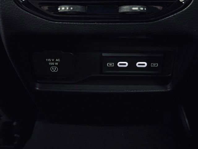 New 2026 Jeep Grand Cherokee Altitude image 19