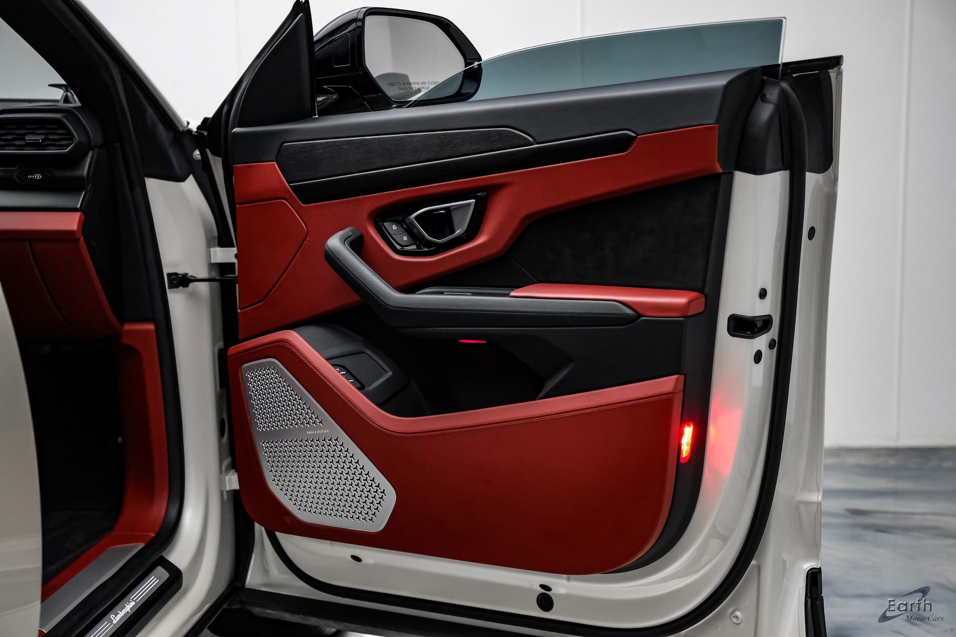 Used 2022 Lamborghini Urus image 96