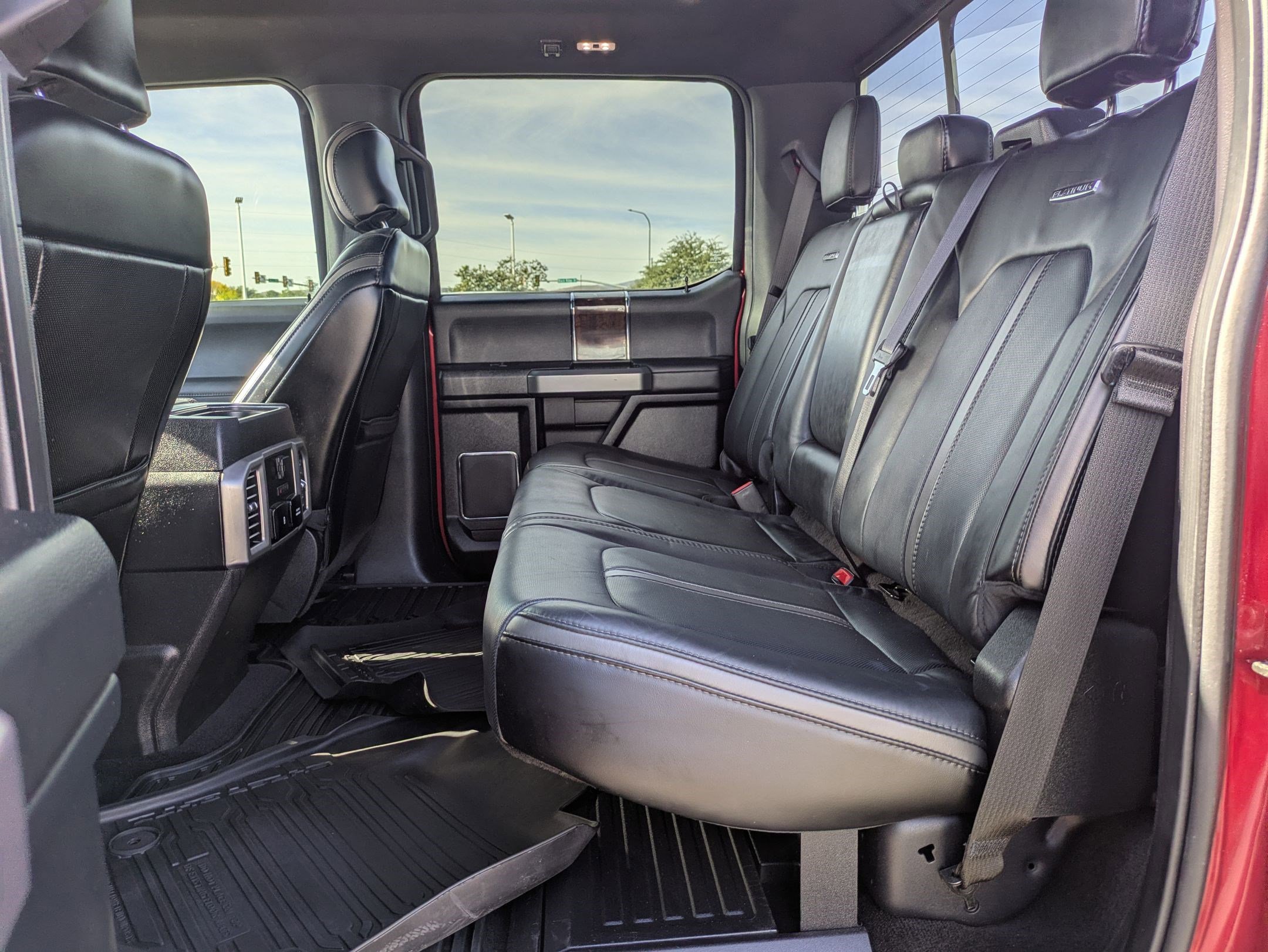 Used 2017 Ford F350 Platinum w/ Platinum Ultimate Package image 28