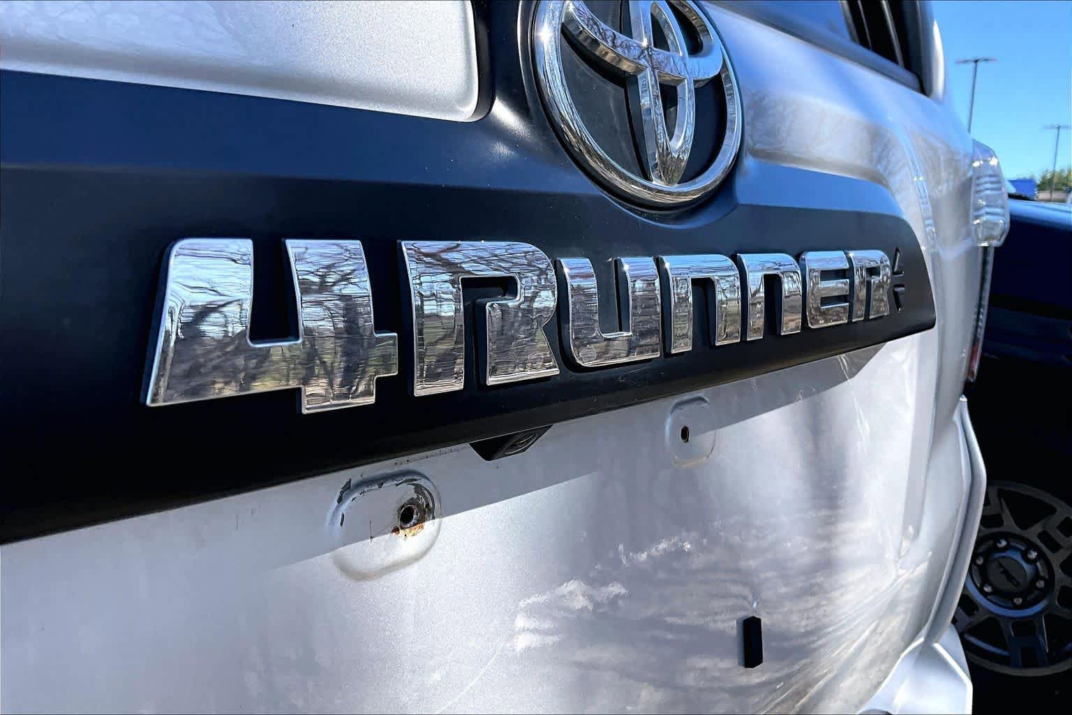 Certified 2022 Toyota 4Runner TRD Off-Road Premium AWD/4WD image 10