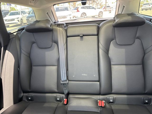 New 2025 Volvo V90 B6 Cross Country Plus w/ Protection Package Premier image 17