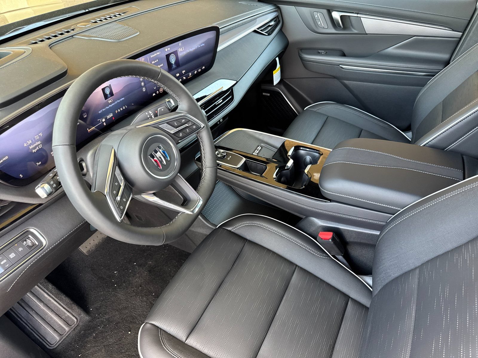 New 2026 Buick Enclave Sport Touring w/ Power Package FWD image 10