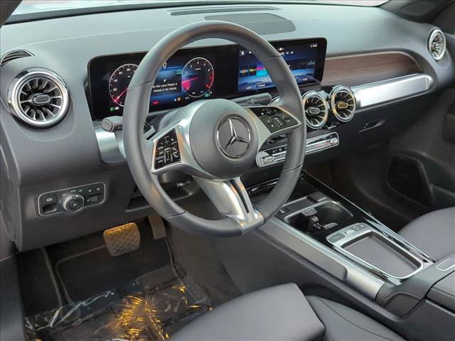 Used 2026 Mercedes-Benz GLB 250 image 10