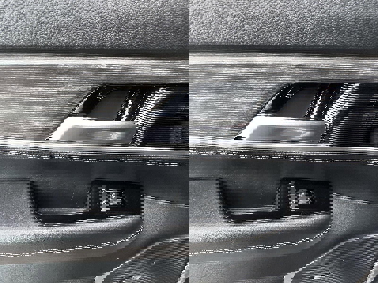 Used 2024 Jeep Wagoneer Series II w/ Flexible Seating Group image 34