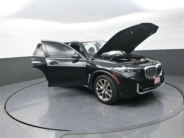 Used 2024 BMW X5 xDrive40i w/ Premium Package image 35