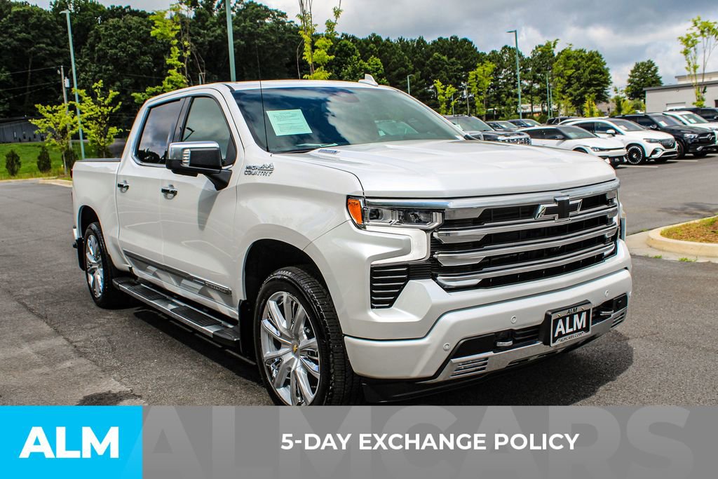 Used 2025 Chevrolet Silverado 1500 High Country image 4
