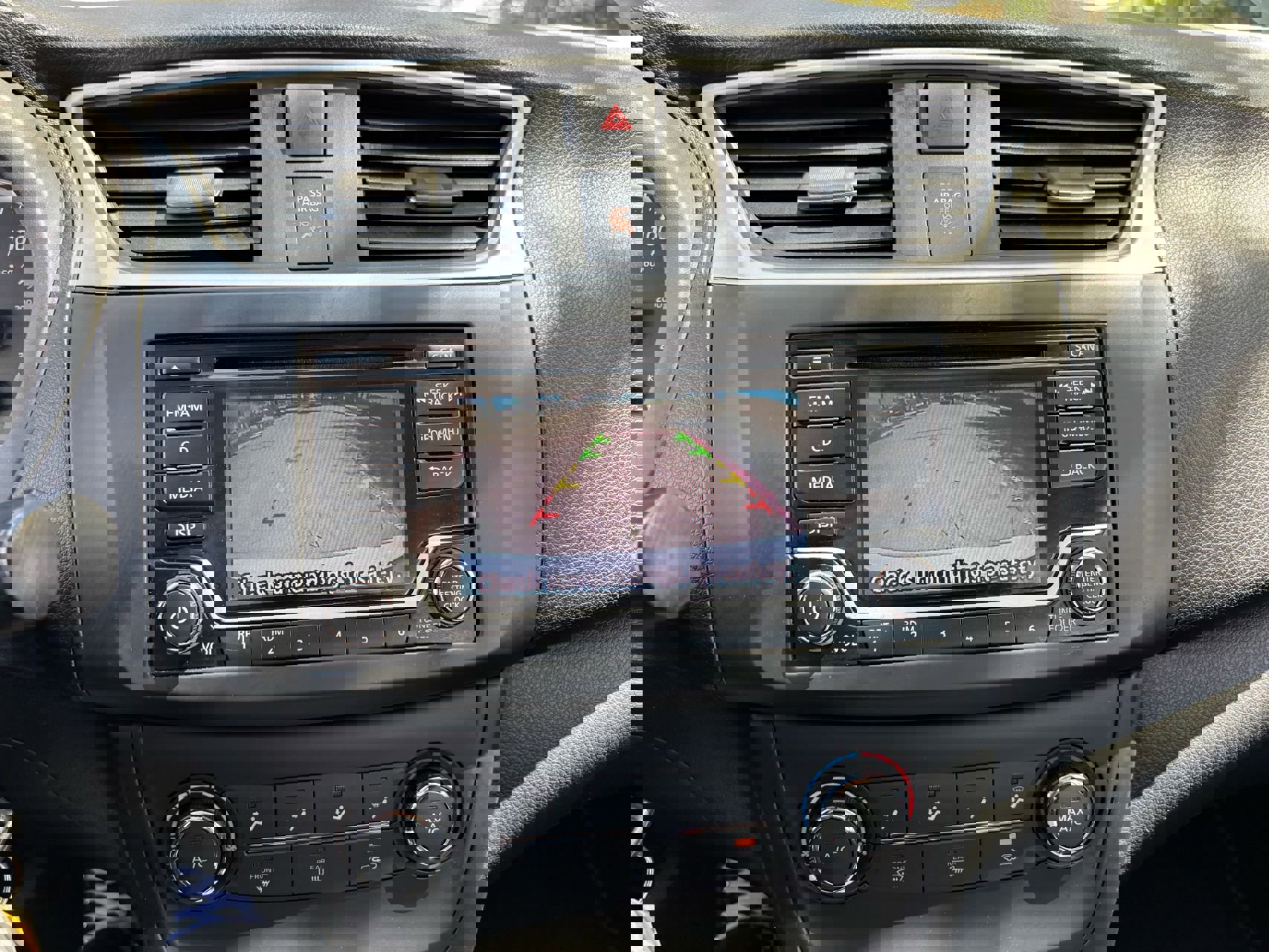 Used 2018 Nissan Sentra S image 27